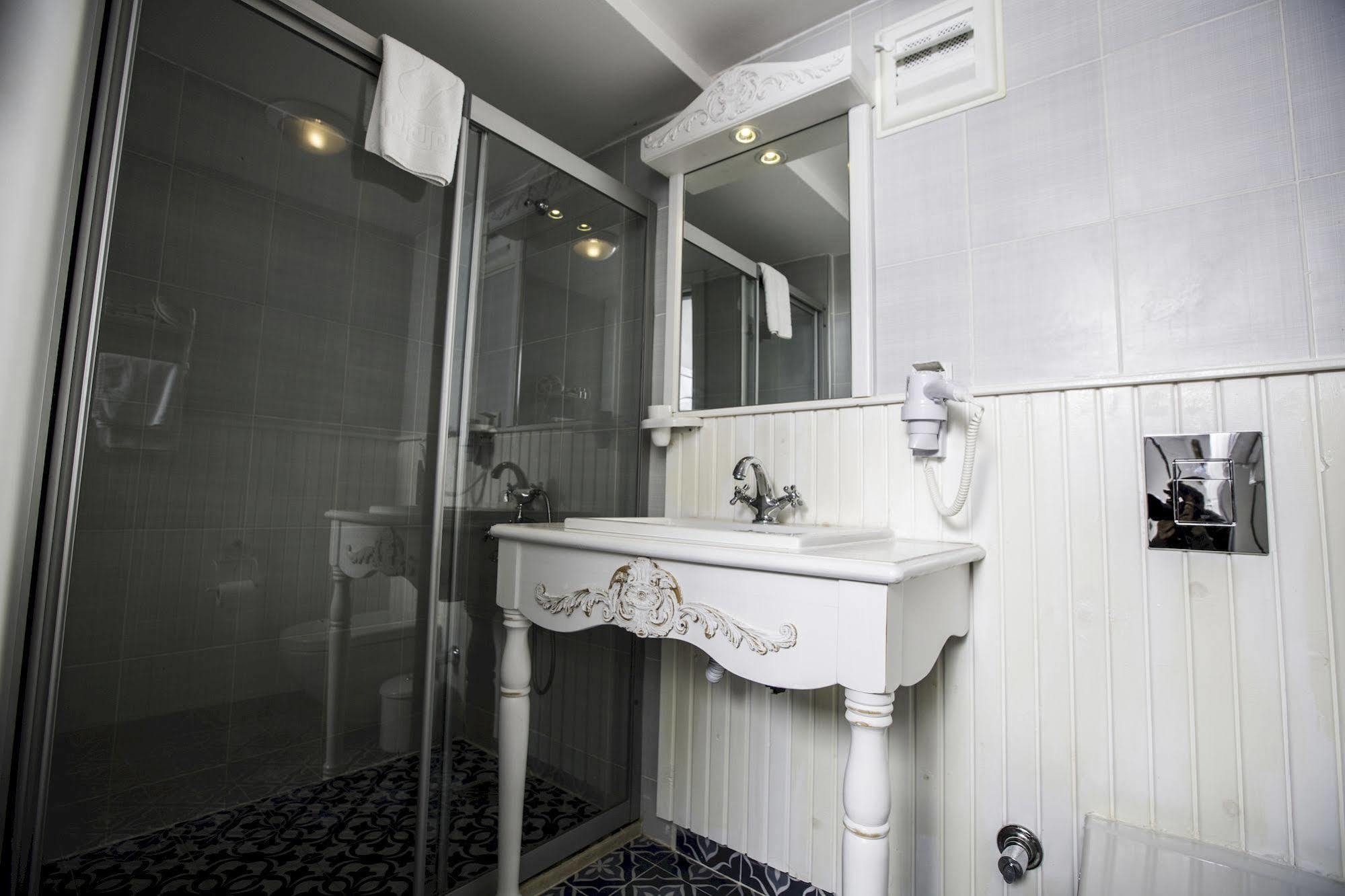 The White Hotel Alaçatı Ngoại thất bức ảnh